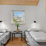 Casa vacanze Amazing In With Wifi Ebeltoft